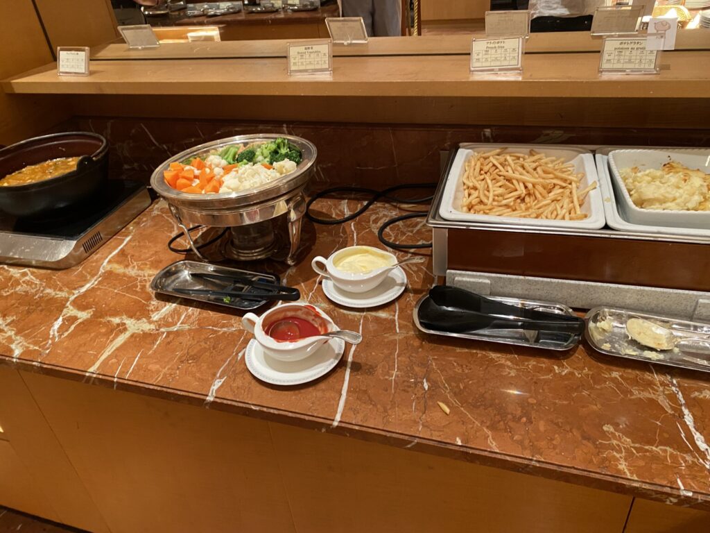 朝食バイキング