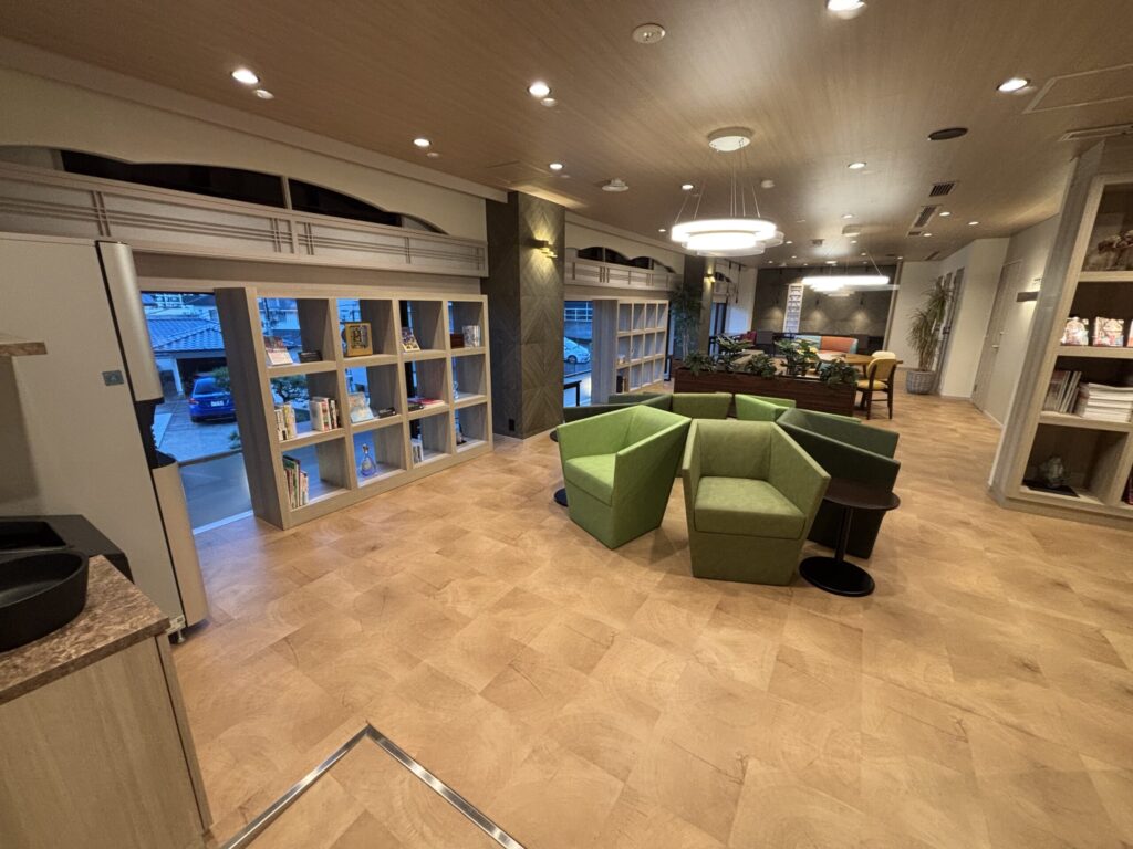 ライブラリー中