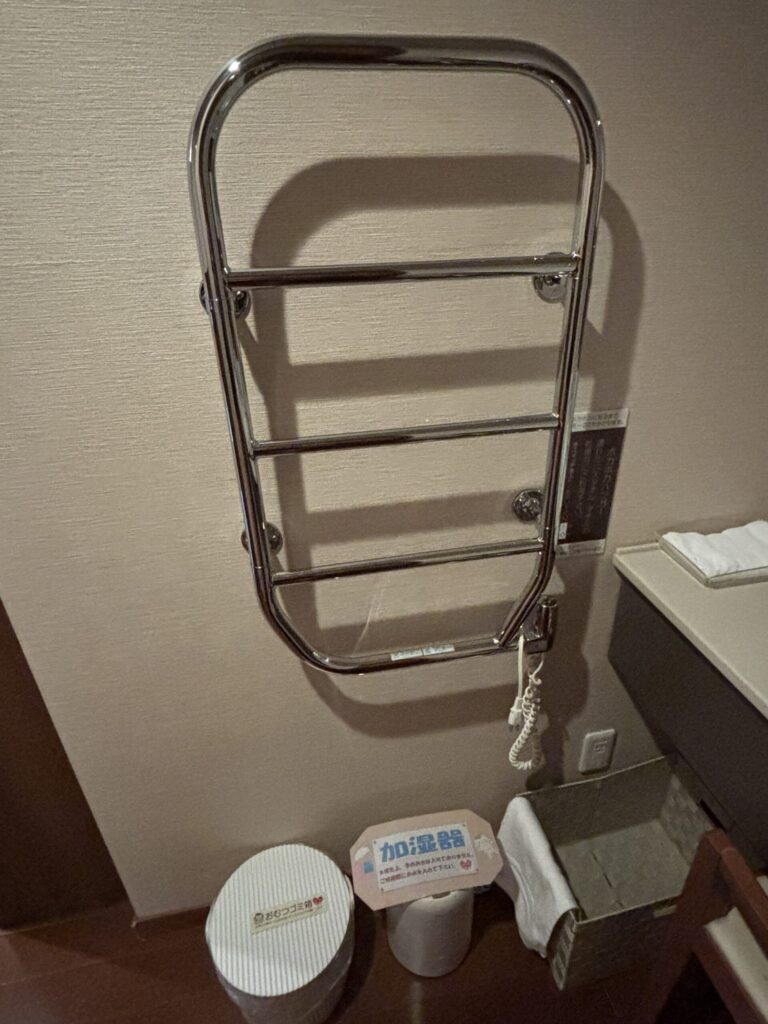 タオルや水着が干せる作りでした