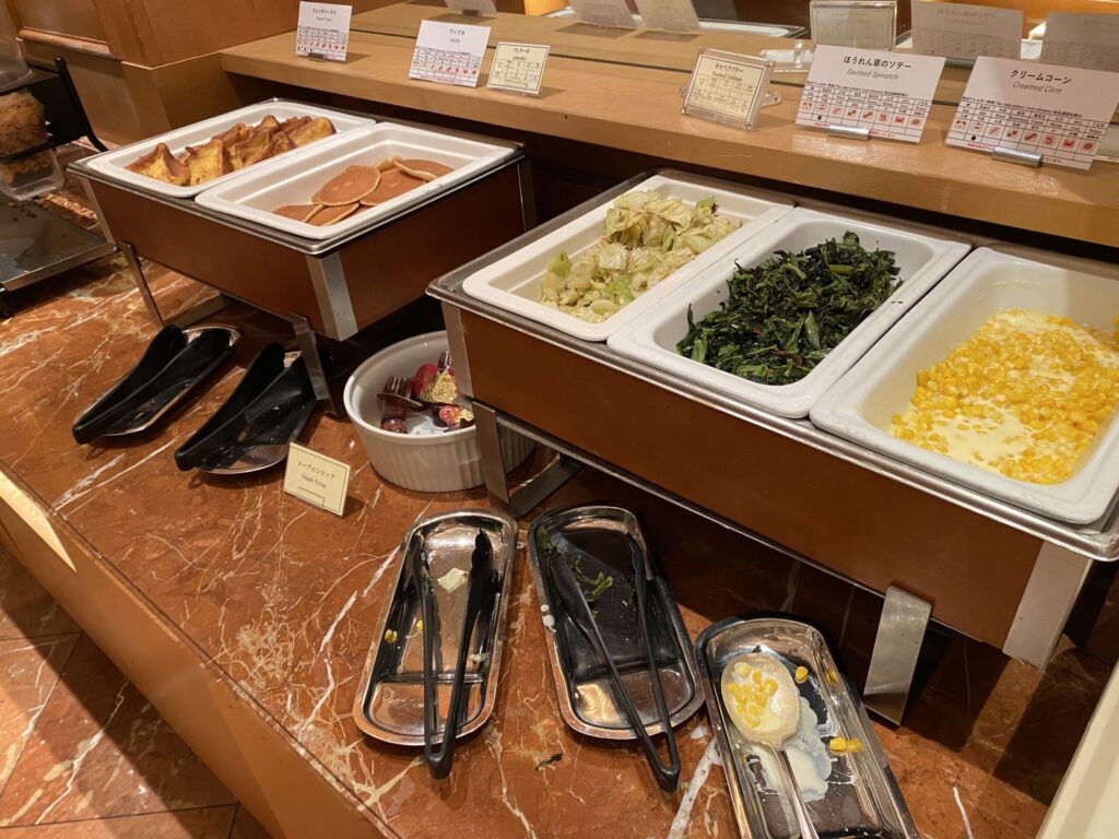 朝食バイキング